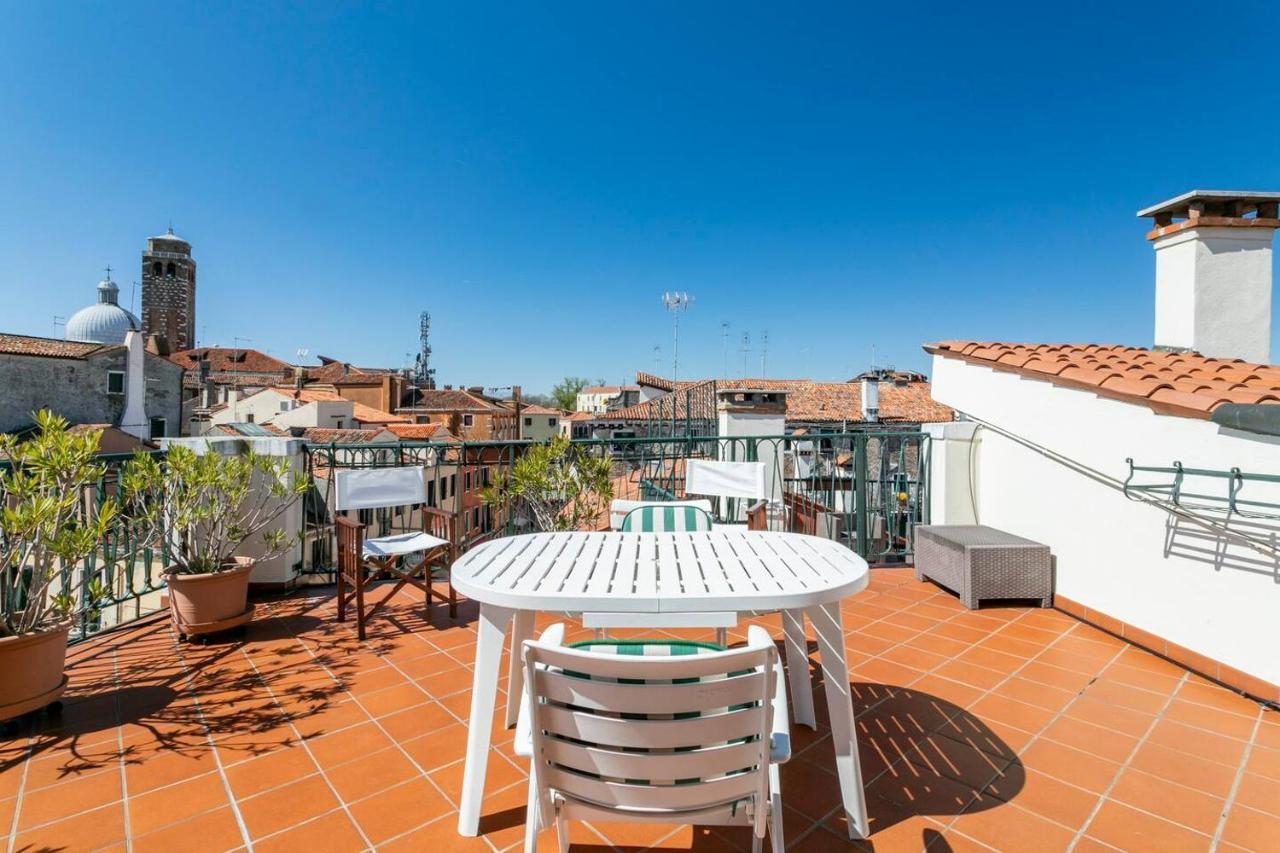 Hotel Le Mansarde Deluxe à Venise Extérieur photo