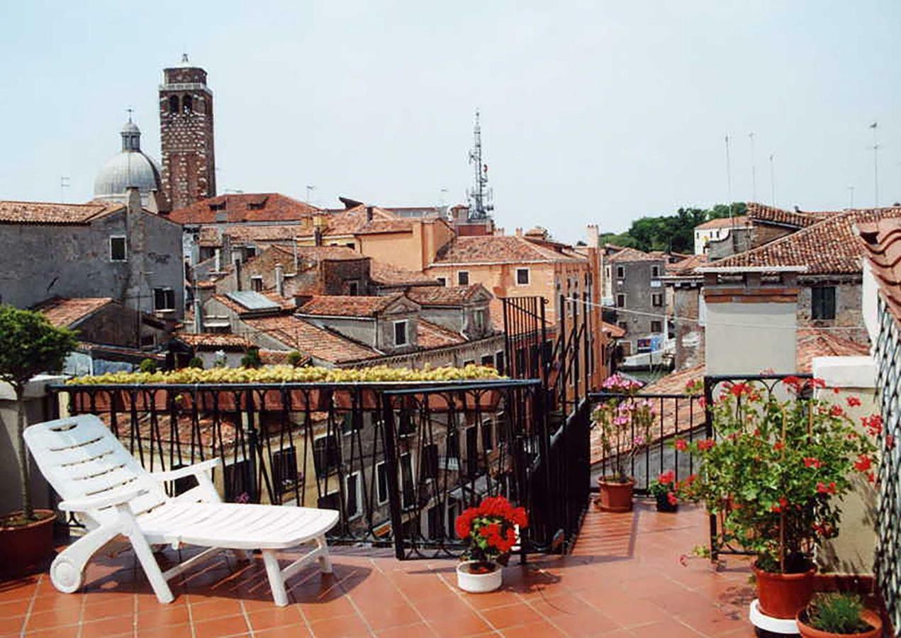 Hotel Le Mansarde Deluxe à Venise Extérieur photo